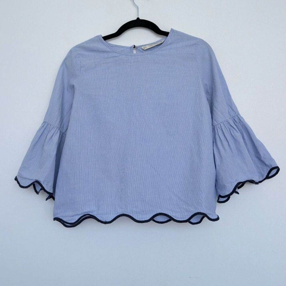 Zara Blue Pinstripe Bell Sleeve Scalloped Hem Cropped Lightweight Blouse Sz M